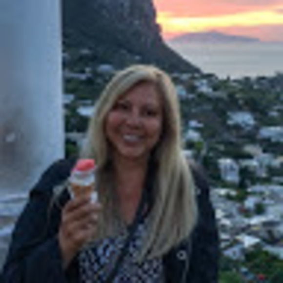 Meet your Posher, Debra - Picture 1 of 1